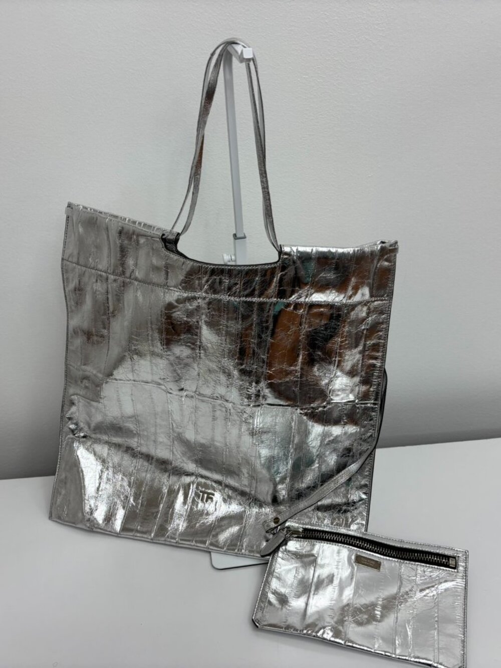 TOM FORD Metallic Crinkled Leather City Market Tote Set